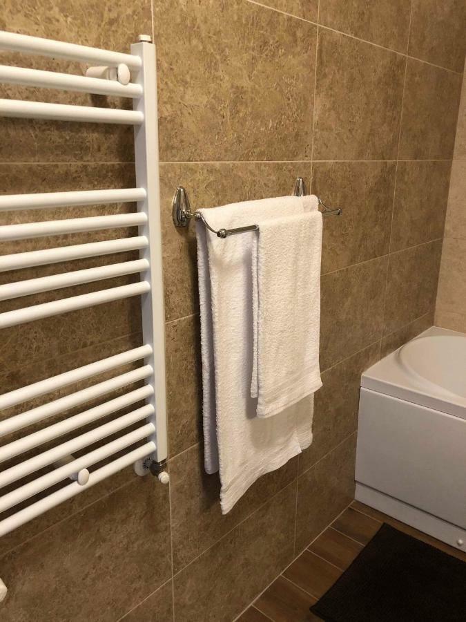 Apartament Studio Jadis 1 Oradea Ngoại thất bức ảnh
